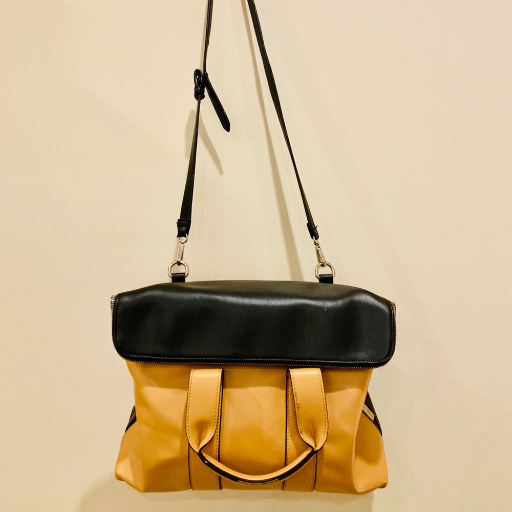 Steve Madden Dual Color Purse